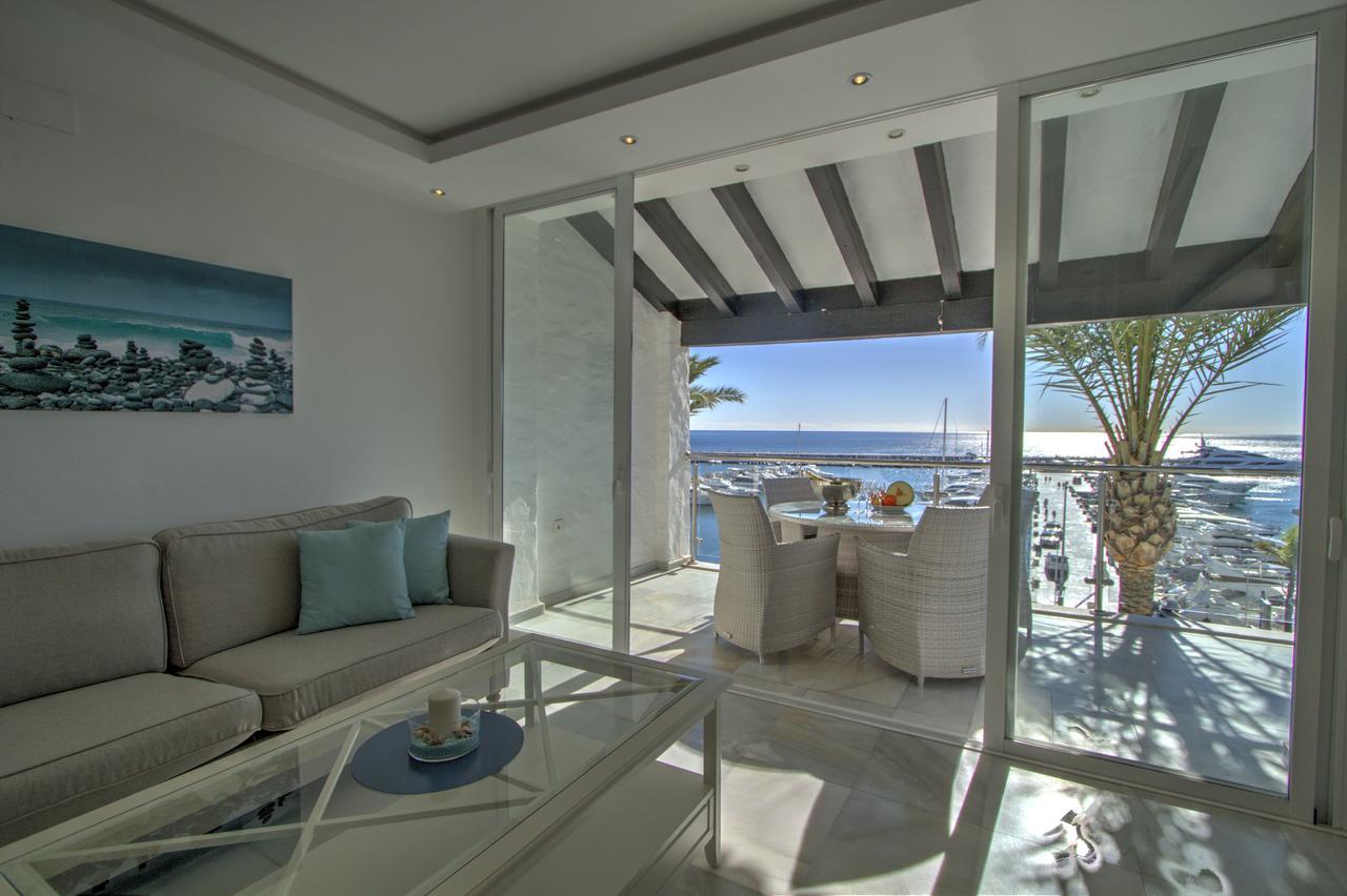 Apartament Front Line Penthouse Puerto Banus With Sea Views Marbella Zewnętrze zdjęcie